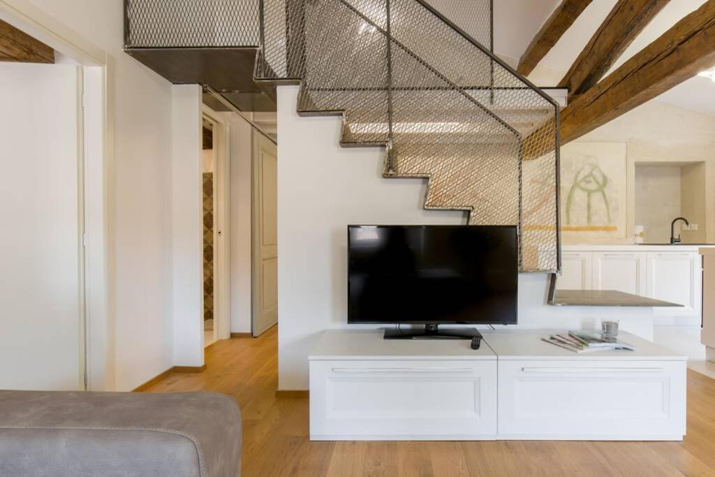 Luxury Design Apt With Amazing View Apartman Verona Kültér fotó